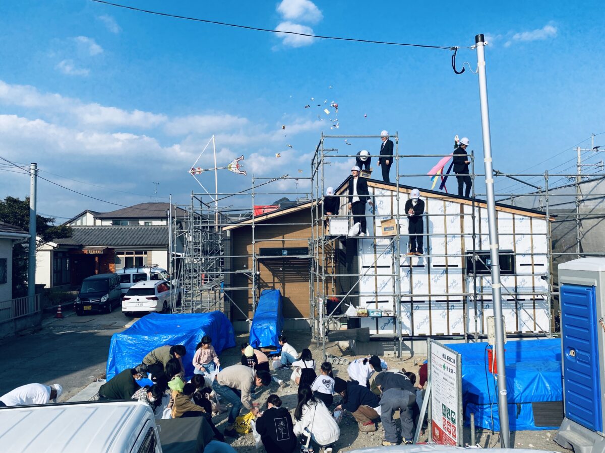 ㊗上棟！！S様邸　賑やかな餅まき