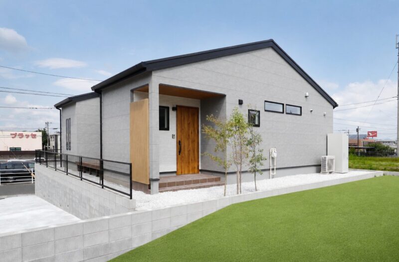 【鹿児島市吉野3丁目】光と風がめぐる、コの字型の平屋